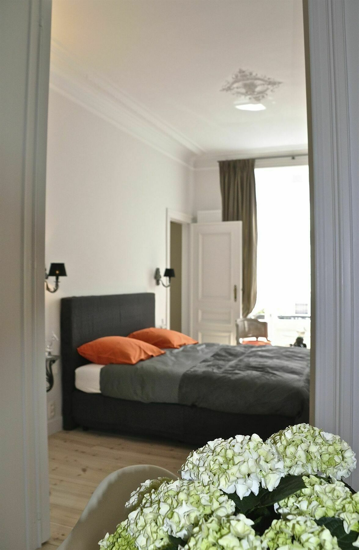 B&B Un Jardin En Ville Saint-Gilles Extérieur photo